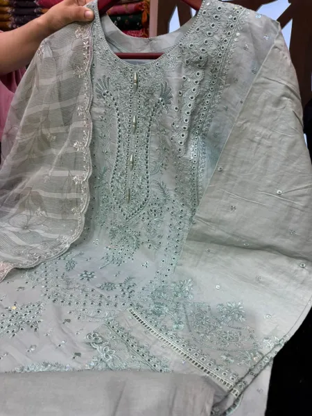 পাকিস্তানি ইনস্পায়ার্ড ড্রেস